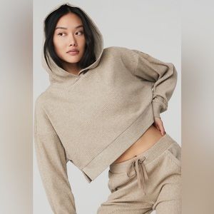 NWT Alo Yoga Muse Hoodie